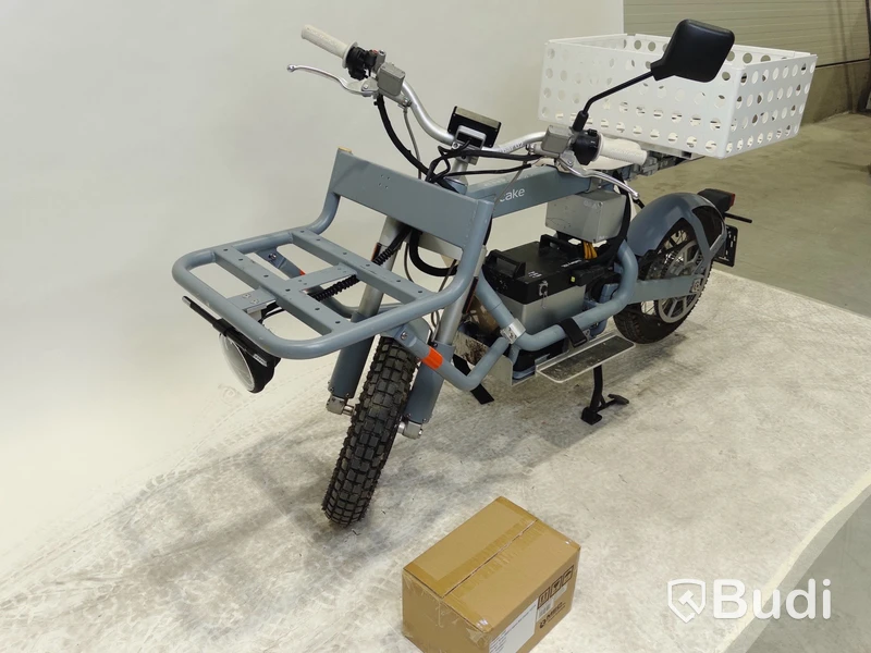 YW2C3M049NT000706 Moped Cake ÖSA FLEX. Begagnad. Med Tillbehör.