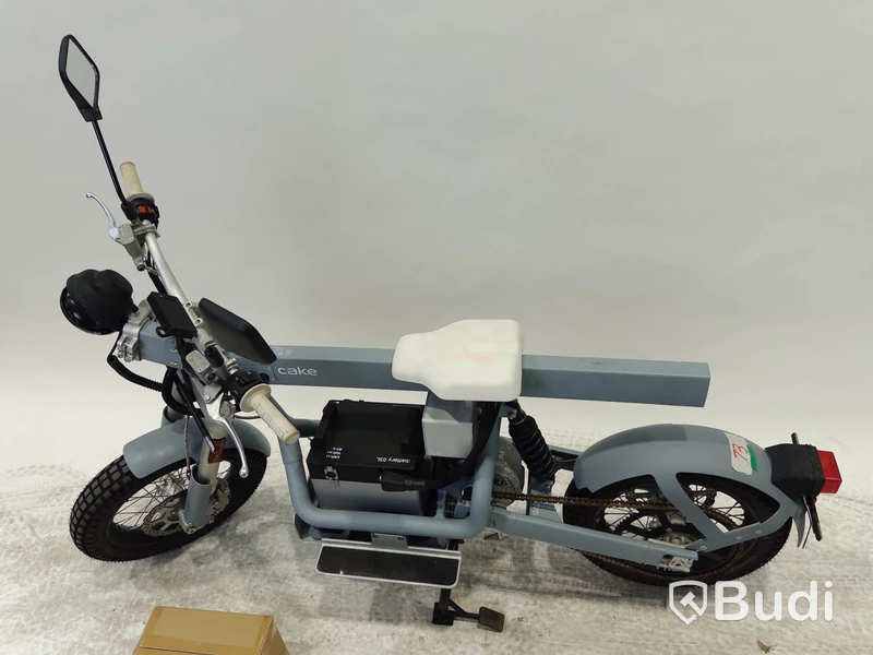 YW2C3M040NT000657 Moped Cake ÖSA FLEX. Begagnad. Med Tillbehör