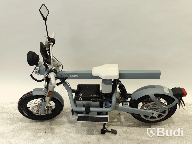 Moped Cake ÖSA FLEX 2021, REGNR; YLE69M. Begagnad. Med Tillbehör.