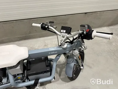 Moped Cake ÖSA FLEX. Begagnad. Med Tillbehör