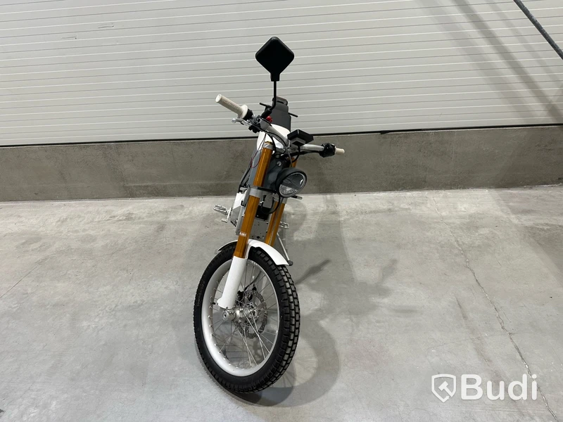 Lätt motorcykel Cake KALK & 2022, REGNR; RAA62C . Begagnad. Med Tillbehör.