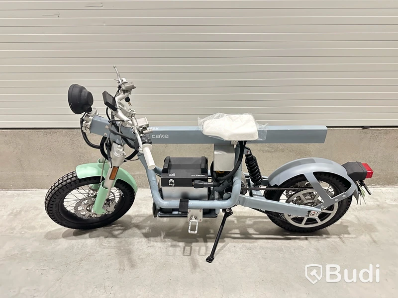 Moped Cake ÖSA LITE. Begagnad. Med Tillbehör. Obs! Utlandsregistrerad. Klass 1