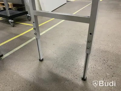 2st packbord, reglerbar höjd, längd 200cm, djup 60 cm, aktuell bordhöjd:97cm