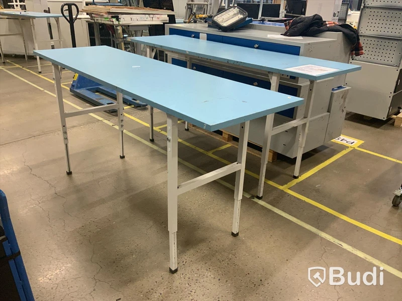 2st packbord, reglerbar höjd, längd 200cm, djup 60 cm, aktuell bordhöjd:97cm