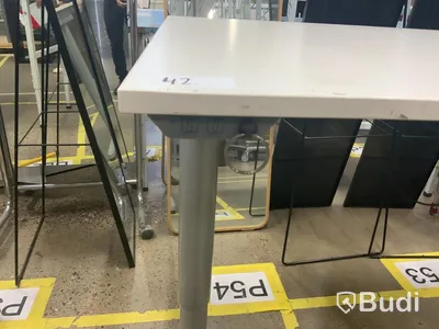 Höj och sänkbart skrivbord elektriskt 160x80 OBS! Repig bordsskiva