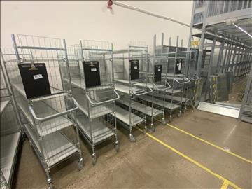6st rullvagnar höjd 181cm, längd 163 cm, hylldjup 42cm, OBS! Olika antal hyllplan och inredning