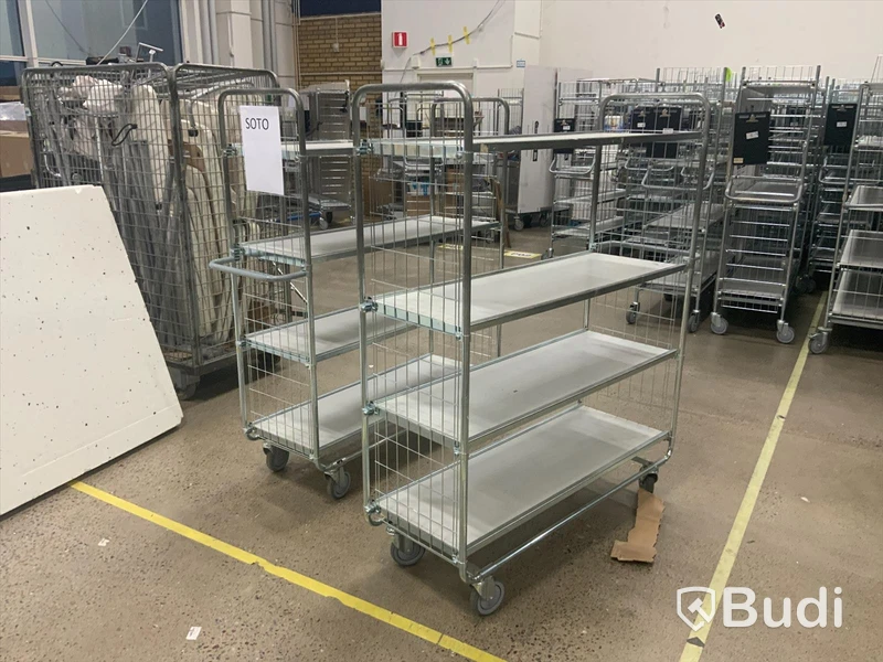 2st rullvagnar Höjd: 160cm, längd:124cm, hylldjup:43cm