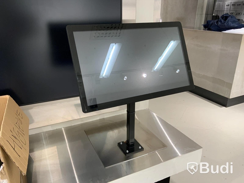 Displayskärm & Dator. LCD touchscreen monitor inklusive hp prodesk
