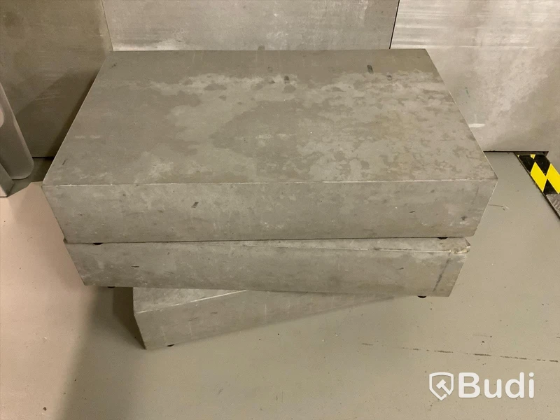 3 st betongblock, inredningsdetaljer.