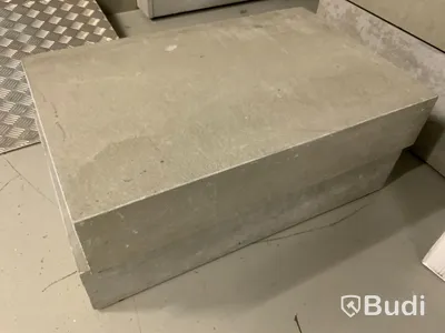2 st betongblock, inredningsdetaljer.