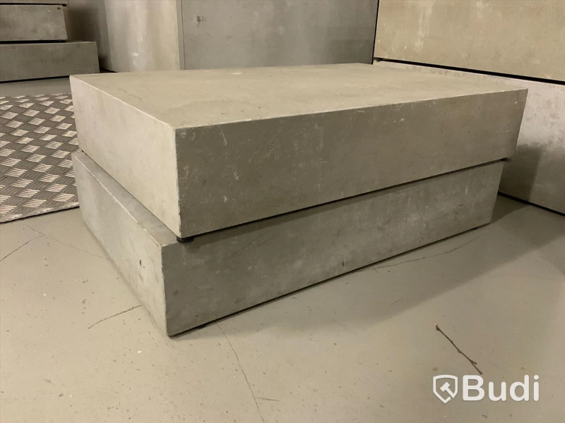 2 st betongblock, inredningsdetaljer.