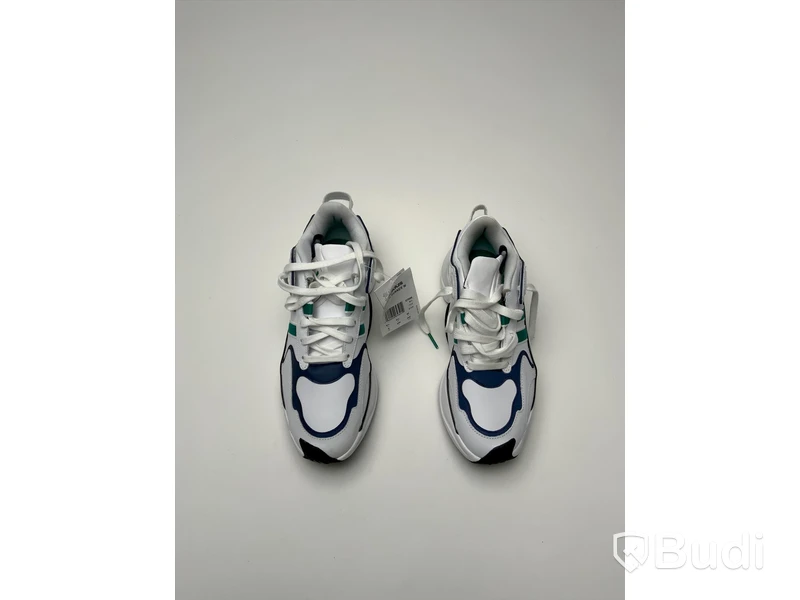 Skor, Adidas Magmur Runner W. Storlek 40. EF5086