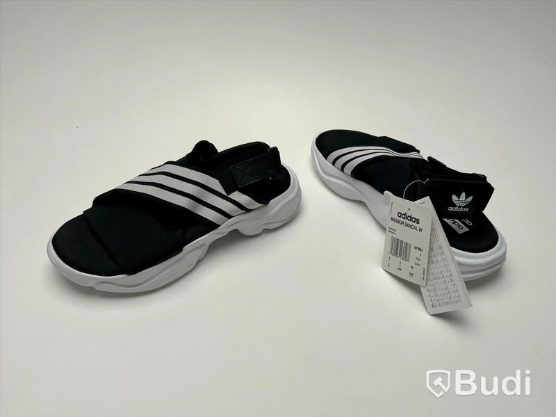 Skor, Adidas Magmur Sandal W. Storlek 38. EF5863