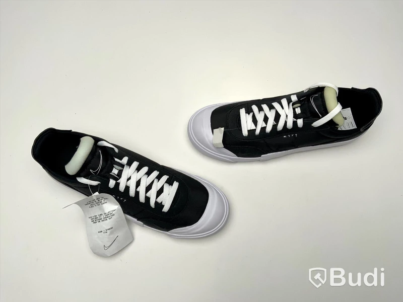 Skor, Nike Drop-type. Storlek 44. AV6697 003
