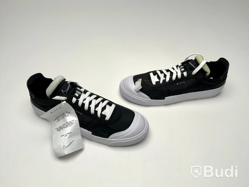 Skor, Nike Drop-type. Storlek 44. AV6697 003