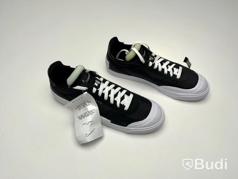 Skor, Nike Drop-type. Storlek 44. AV6697 003