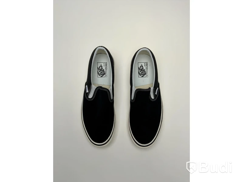 Skor, Vans Classic Slip-on. Storlek 4. VN0A3JEXQU1