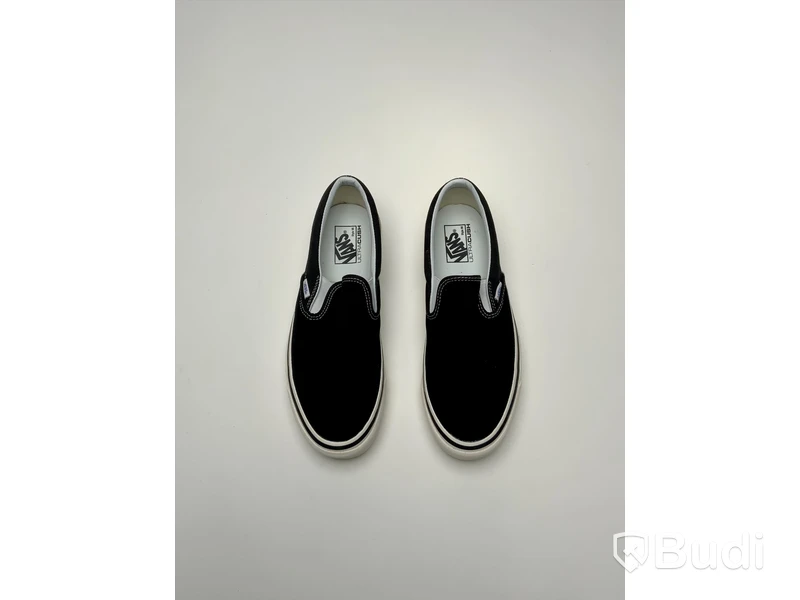 Skor, Vans Classic Slip-on. Storlek 4. VN0A3JEXQU1