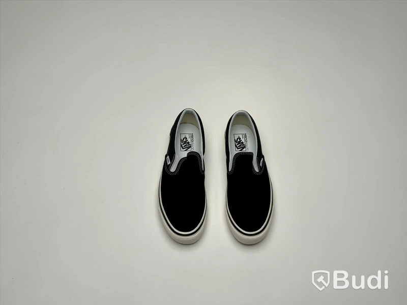 Skor, Vans Classic Slip-on. Storlek 4. VN0A3JEXQU1