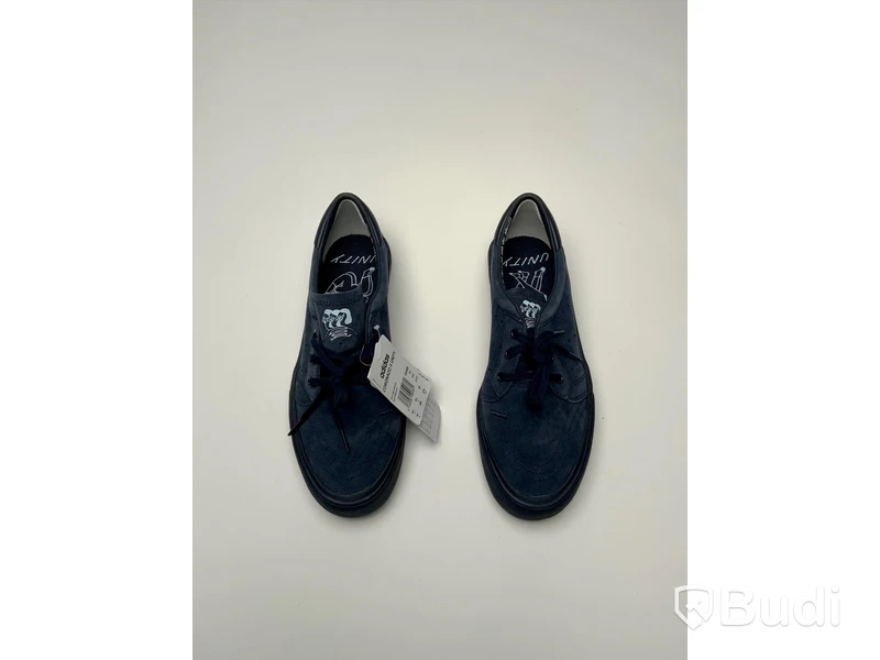 Skor, Adidas Coronado X Unity. Storlek 44. EH1806
