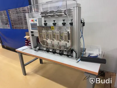 Manuell stansmaskin för montering av Filter. Siemens kontrollpanel, 4 st stansstationer