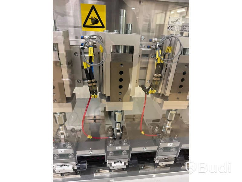Manuell stansmaskin för montering av Filter. Siemens kontrollpanel, 4 st stansstationer