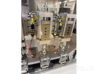 Manuell stansmaskin för montering av Filter. Siemens kontrollpanel, 4 st stansstationer