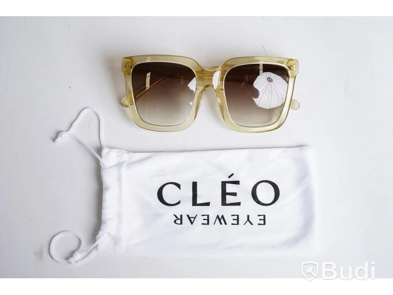Solglasögon från CLEO EYEWEAR