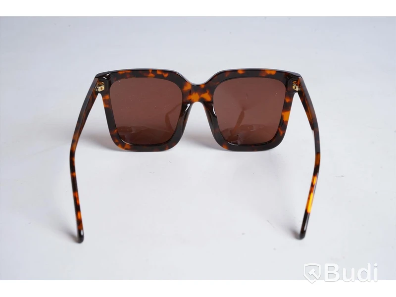 Solglasögon från CLEO EYEWEAR