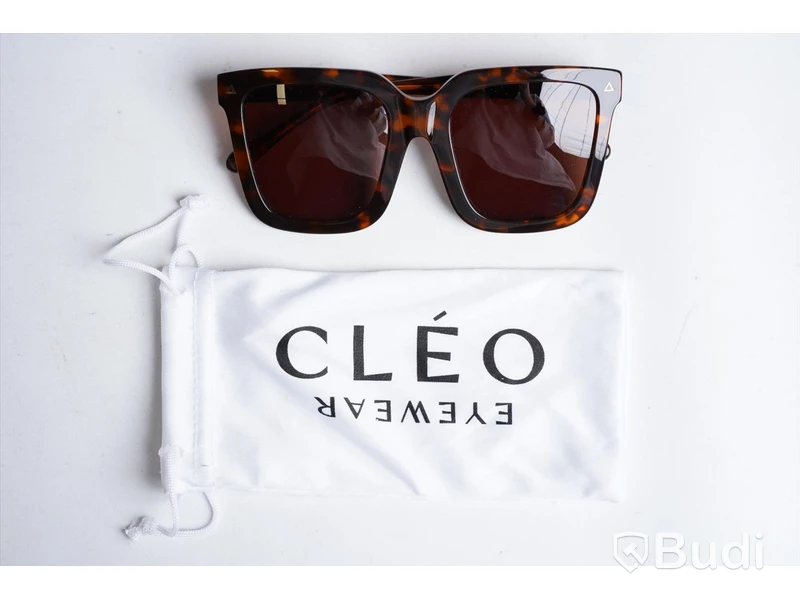 Solglasögon från CLEO EYEWEAR