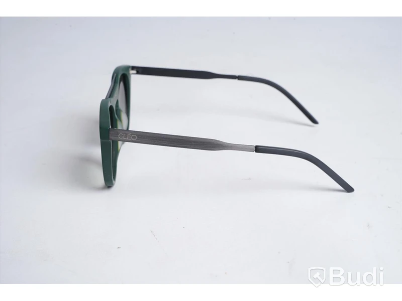 Solglasögon från CLEO EYEWEAR