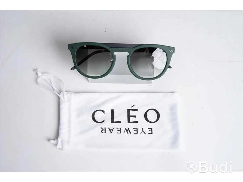 Solglasögon från CLEO EYEWEAR
