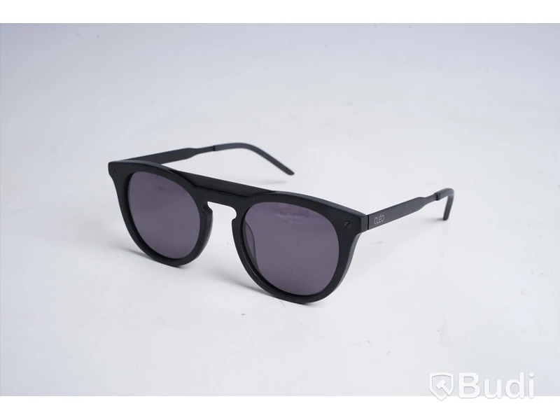 Solglasögon från CLEO EYEWEAR