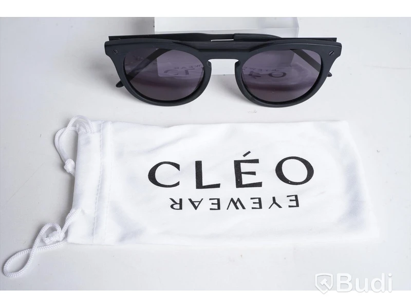 Solglasögon från CLEO EYEWEAR