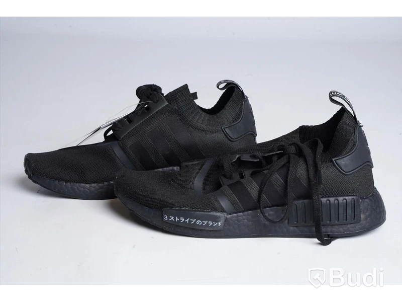 Skor - NMD_R1 PK från Adidas