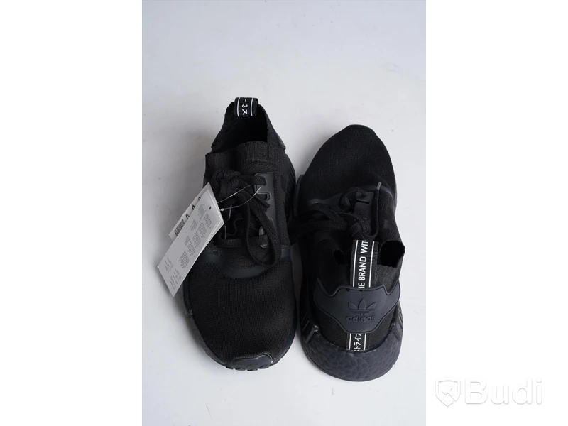 Skor - NMD_R1 PK från Adidas