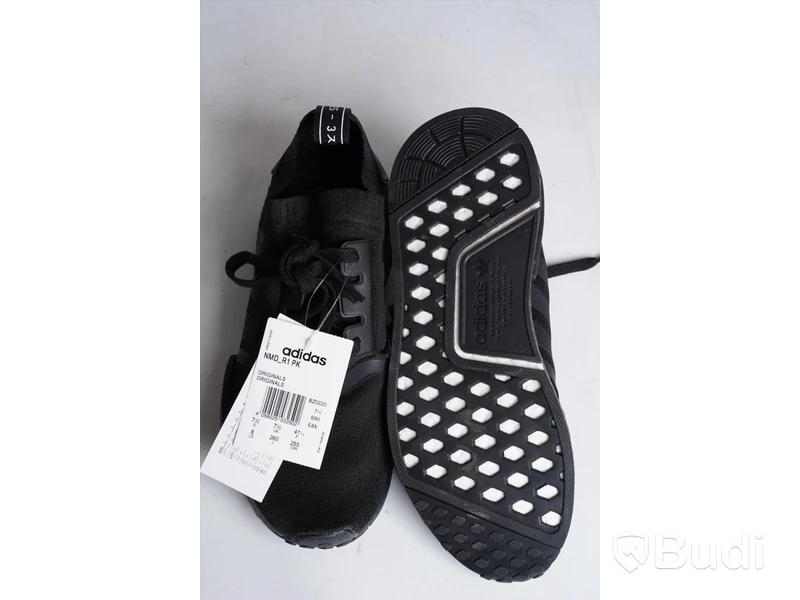 Skor - NMD_R1 PK från Adidas