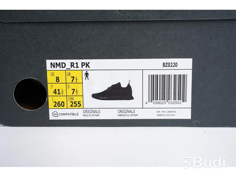 Skor - NMD_R1 PK från Adidas
