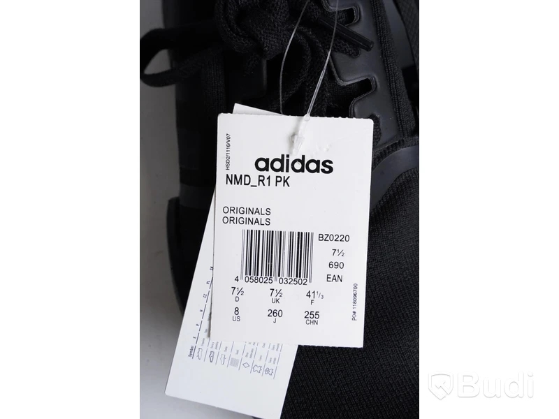 Skor - NMD_R1 PK från Adidas