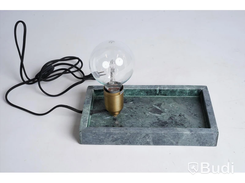 Bordslampa - Watt & VEKE