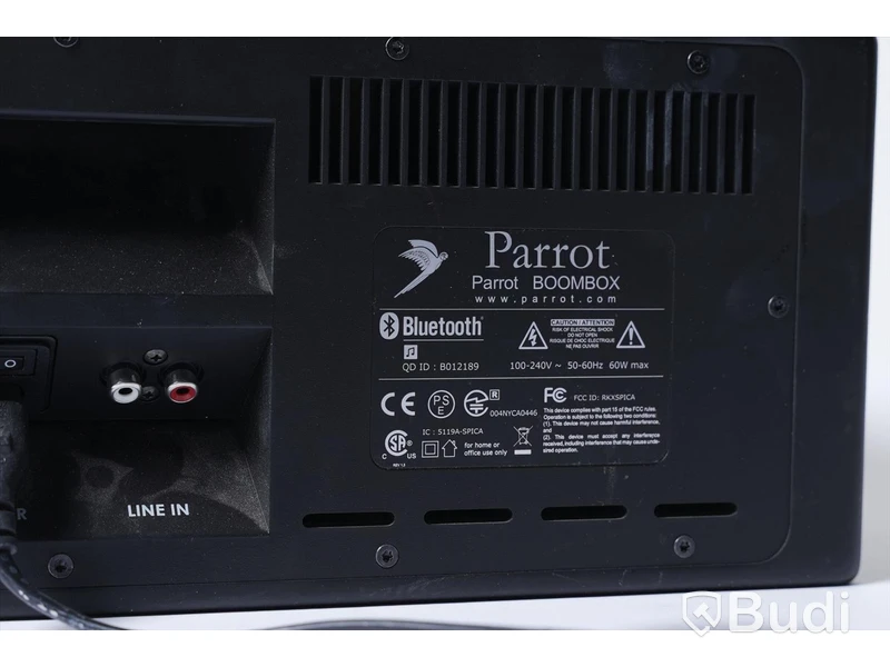 Parrot Boombox