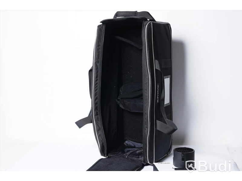 Profoto parti med studioväska på hjul, "handheld" stativ, och softboxar mycket mer.