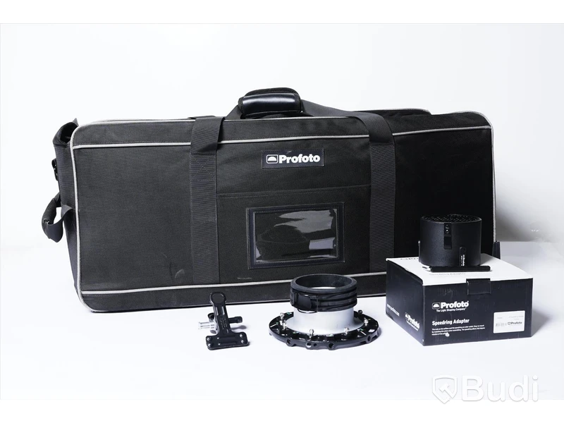 Profoto parti med studioväska på hjul, "handheld" stativ, och softboxar mycket mer.