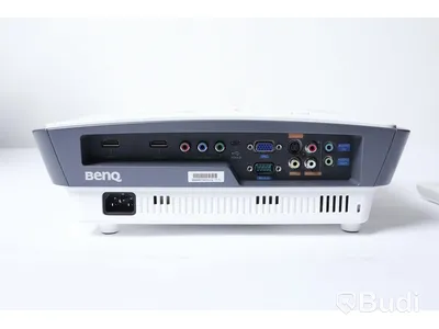Projektor BenQ W750 - 3D DLP, fjärrkontroll och strömkabel medföljer. Nypris 4 999kr.