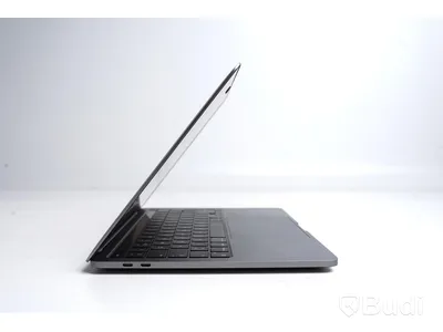 MacBook Pro 13 tum, M1 (2020), 16 GB, 251 GB.