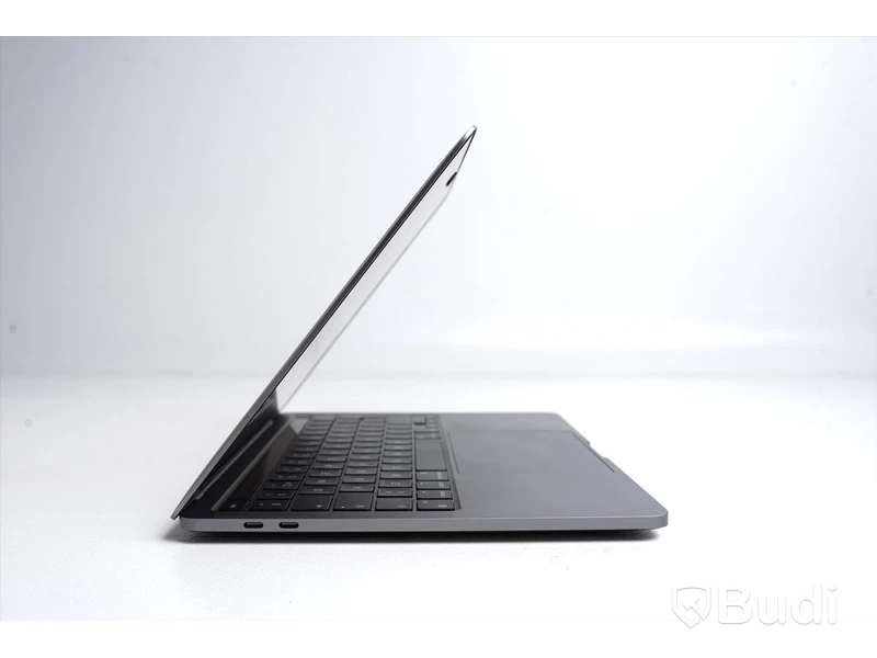 MacBook Pro 13 tum, M1 (2020), 16 GB, 251 GB.