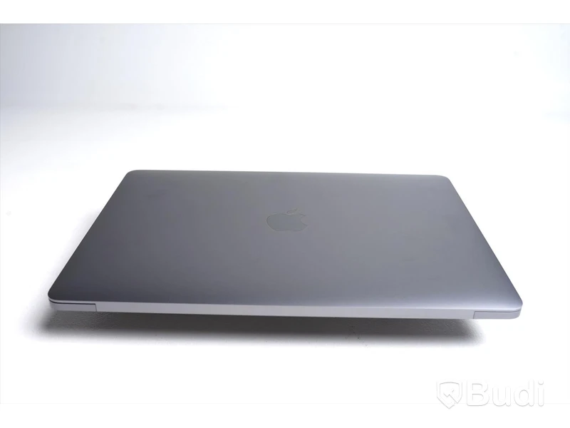 MacBook Pro 13 tum, M1 (2020), 16 GB, 251 GB.