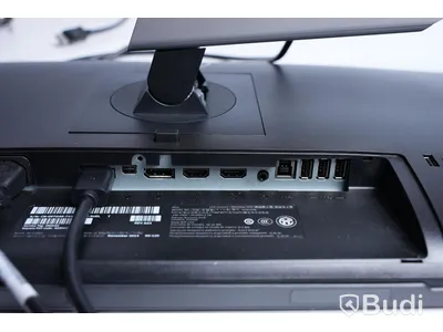 2 ST Olika Datorskärmar DELL U2414Hb, DELL U2412Mb
