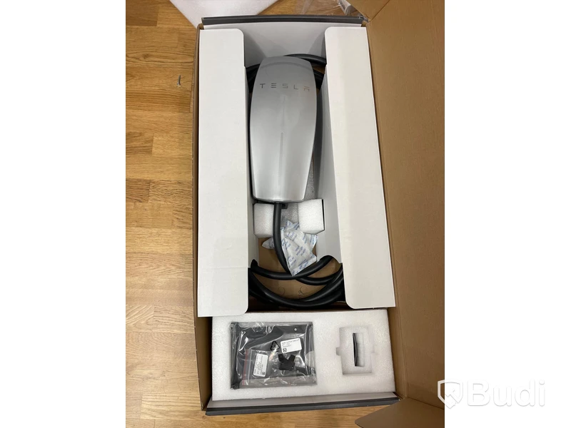 Tesla Wall connector 32A three phase laddbox