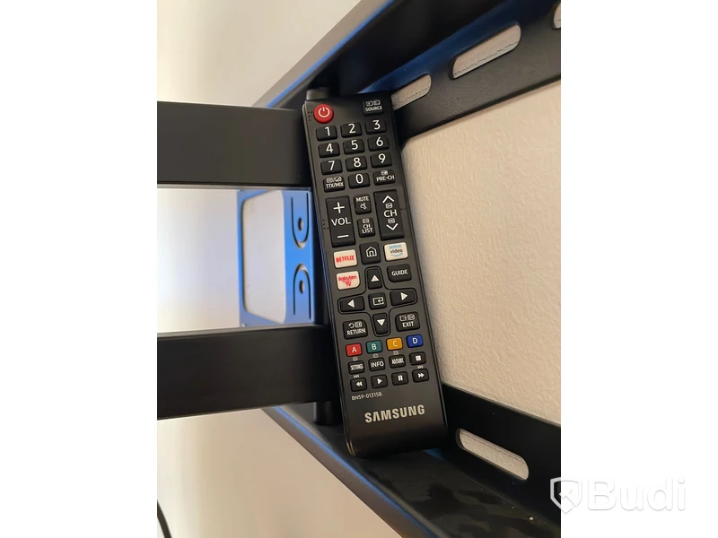 TV Samsung 50 tum UE50TU7175U och väggfäste